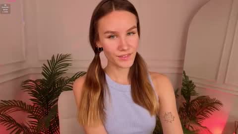 Claire online show from 10-12-25, 01:43