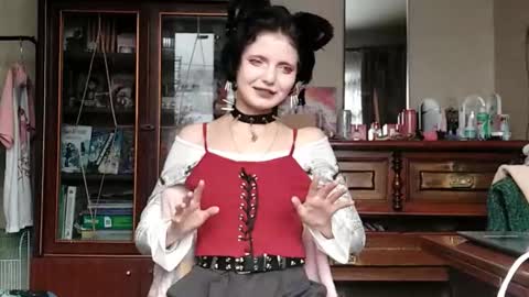 Eva online show from 10-10-25, 06:01