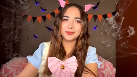 Snapshot of claribelatienza chatting on 10-31-25, 11:22 Yuna online show from 10-31-25, 11:22