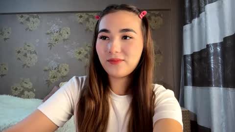 Snapshot of claribelatienza chatting on 11-02-25, 11:23 Yuna online show from 11-02-25, 11:23