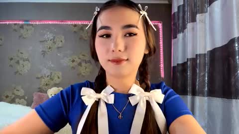 Snapshot of claribelatienza chatting on 11-16-25, 11:27 Yuna online show from 11-16-25, 11:27