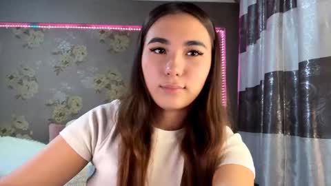 Snapshot of claribelatienza chatting on 11-17-25, 11:16 Yuna online show from 11-17-25, 11:16