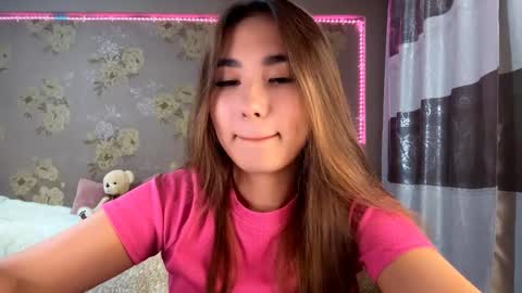 Snapshot of claribelatienza chatting on 11-18-25, 11:25 Yuna online show from 11-18-25, 11:25