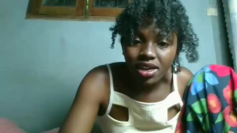 Snapshot of clarisse98 chatting on 10-16-25, 05:58 clarisse98 online show from 10-16-25, 05:58