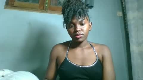 Snapshot of clarisse98 chatting on 10-17-25, 06:54 clarisse98 online show from 10-17-25, 06:54