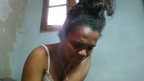 Snapshot of clarisse98 chatting on 10-23-25, 03:50 clarisse98 online show from 10-23-25, 03:50