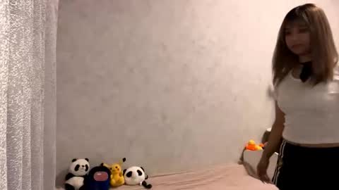 Snapshot of clary_cloud chatting on 11-15-25, 06:48 Lara online show from 11-15-25, 06:48