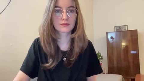 classyandgirly online show from 12-21-24, 08:10