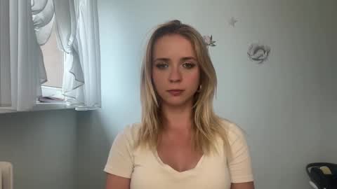 Snapshot of claudiagold chatting on 09-10-25, 03:12 ClaudiaGold online show from 09-10-25, 03:12