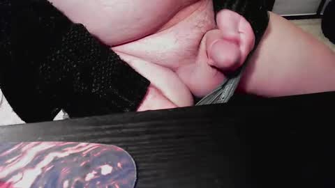 Snapshot of cleetus66 chatting on 09-25-25, 01:09 mature Smallcock Daddy Cum online show from 09-25-25, 01:09