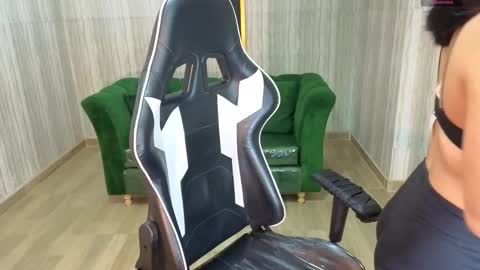 Clementine online show from 10-19-25, 12:17