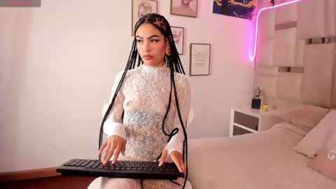 Snapshot of cleo__smith chatting on 09-25-25, 12:25 Cleo smith online show from 09-25-25, 12:25