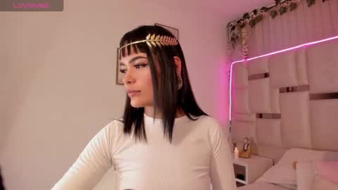 Snapshot of cleo__smith chatting on 11-25-25, 04:01 Cleo smith online show from 11-25-25, 04:01