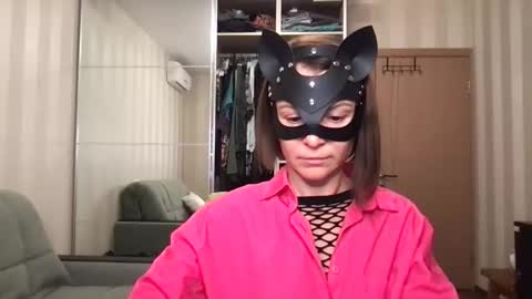 Snapshot of cleo_catra chatting on 09-27-25, 02:11 cleo_catra online show from 09-27-25, 02:11