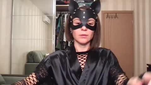 Snapshot of cleo_catra chatting on 09-28-25, 05:07 cleo_catra online show from 09-28-25, 05:07