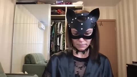 Snapshot of cleo_catra chatting on 10-05-25, 12:36 cleo_catra online show from 10-05-25, 12:36