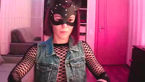 Snapshot of cleo_catra chatting on 10-16-25, 07:26 cleo_catra online show from 10-16-25, 07:26