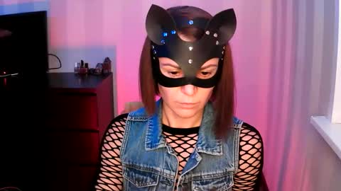 Snapshot of cleo_catra chatting on 10-27-25, 12:09 cleo_catra online show from 10-27-25, 12:09