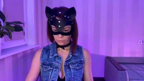 Snapshot of cleo_catra chatting on 11-10-25, 04:11 cleo_catra online show from 11-10-25, 04:11