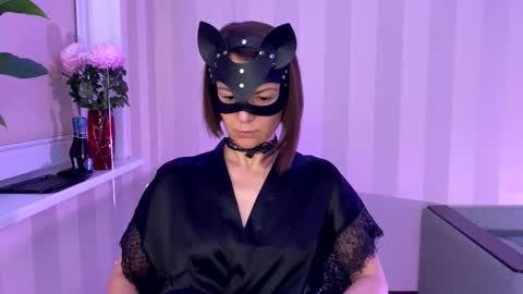 Snapshot of cleo_catra chatting on 11-18-25, 05:12 cleo_catra online show from 11-18-25, 05:12