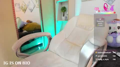 cleo online show from 11-23-25, 03:34