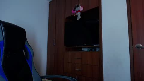 Snapshot of cleopatra_cute chatting on 01-26-25, 03:27 Nicol online show from 01-26-25, 03:27