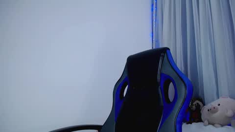  Nicol  online show from 10-21-25, 02:45