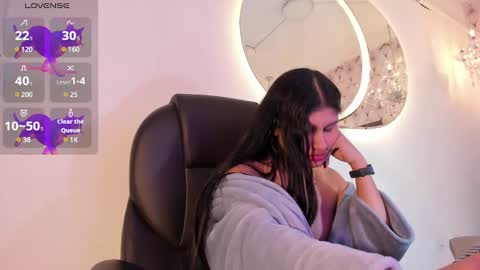 Cleopatra online show from 01-26-25, 02:03