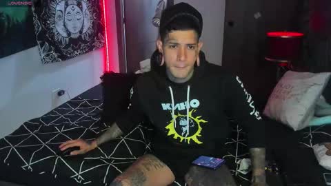 cleo y maikol online show from 11-17-25, 06:08