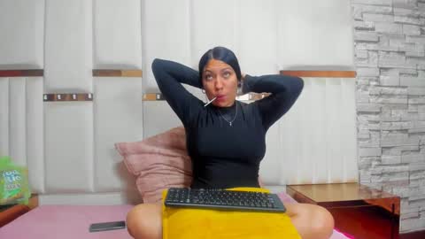 Snapshot of clioanddemeteer chatting on 10-01-25, 02:39 Clio And Demeteer online show from 10-01-25, 02:39