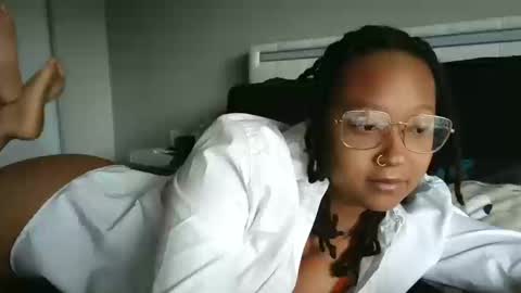 High Queen Clio online show from 10-10-25, 03:55