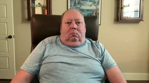 Snapshot of clitlicker459 chatting on 11-02-25, 01:24 clitlicker459 online show from 11-02-25, 01:24