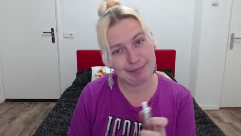 Syl  online show from 01-19-25, 06:00