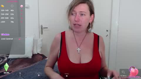 Snapshot of clittytastic chatting on 02-03-26, 08:30 Syl online show from 02-03-26, 08:30