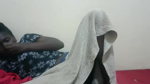 Snapshot of clity_creamer chatting on 09-18-25, 12:01 clity_creamer online show from 09-18-25, 12:01