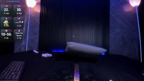 Cloe online show from 11-08-25, 03:45