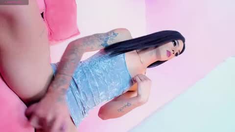 CLOE REMINTON online show from 02-14-25, 04:15