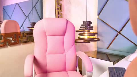 Cloe  online show from 10-01-25, 11:49