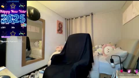 cloe small online show from 11-15-25, 02:31