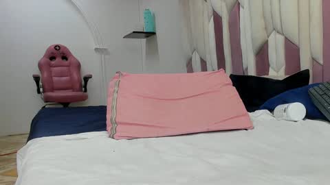 Cloe  Stanfort online show from 01-20-25, 01:18