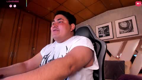 Snapshot of cloe_x_billy chatting on 01-17-26, 12:32 Cloe x Billy online show from 01-17-26, 12:32