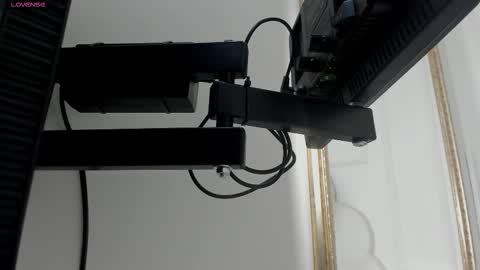 cloedurant online show from 10-17-25, 07:38