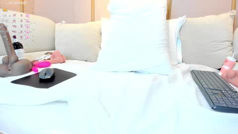 Cloe online show from 12-04-24, 03:32