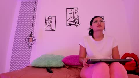 cloe online show from 10-25-25, 08:36