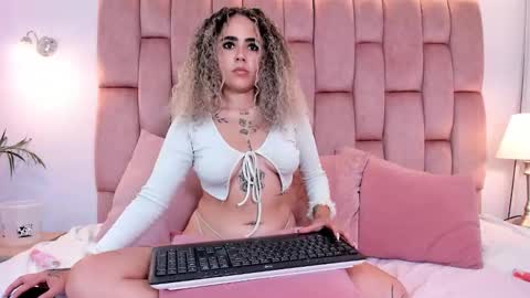 Cloe  online show from 02-26-26, 05:45