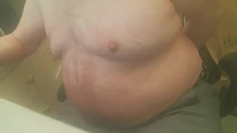 clouds8888 online show from 10-12-25, 02:38