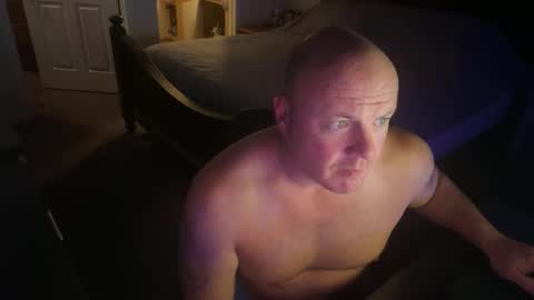 Snapshot of cloudy_dayz69 chatting on 10-28-25, 10:41 Cloudy Dayz online show from 10-28-25, 10:41