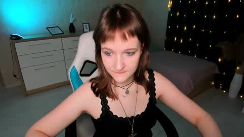  Clover  follow me  online show from 12-18-24, 03:00