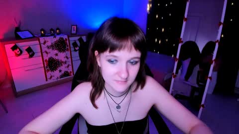  Clover  follow me  online show from 12-26-24, 06:22