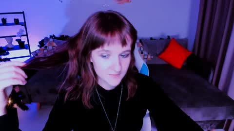  Clover  follow me  online show from 01-02-25, 09:07